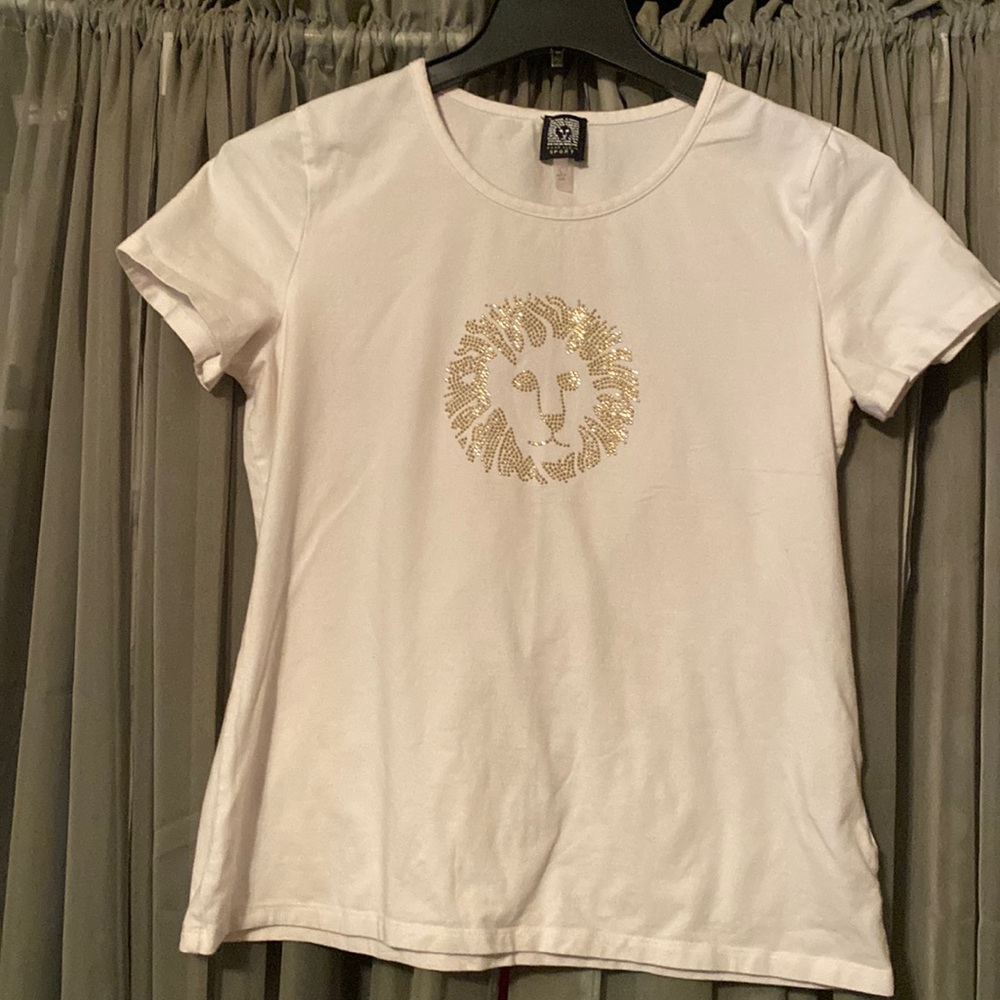 White tshirt with gold emblem perfect shape